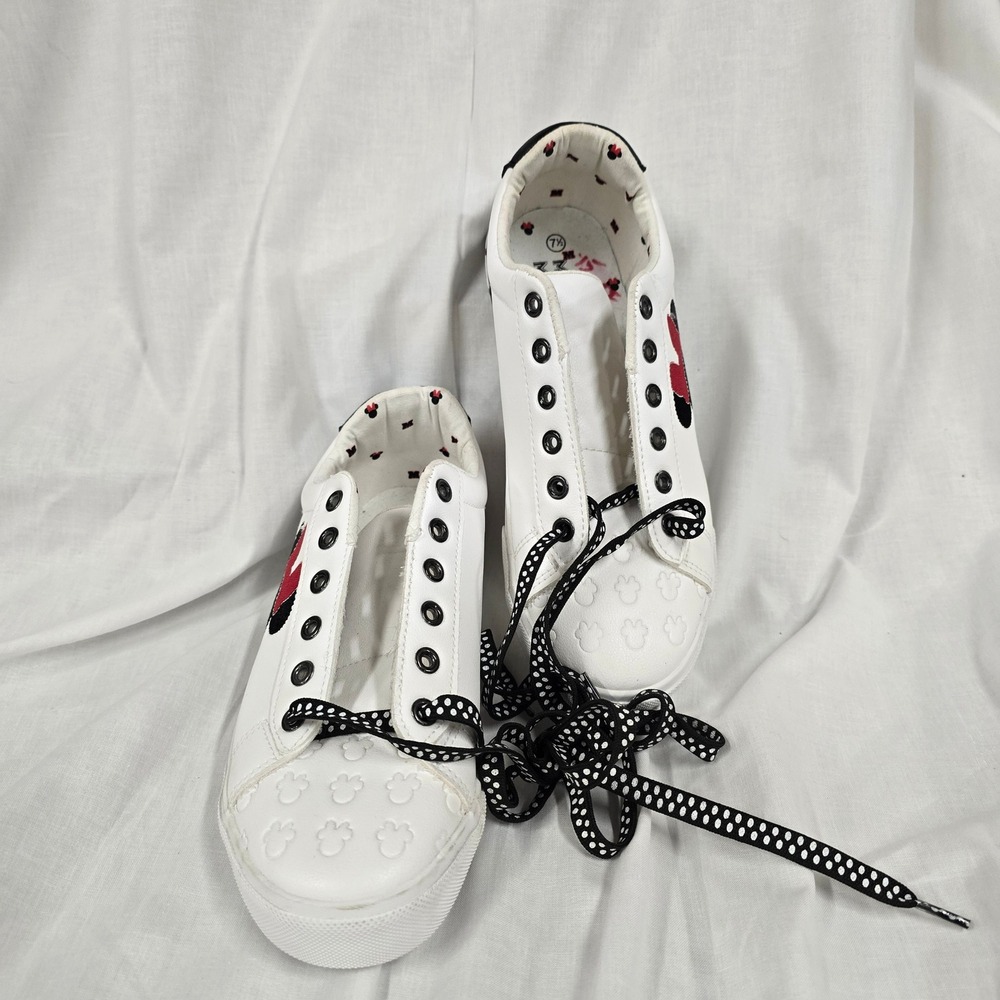 Disney Minnie Mouse Womens White Low Top Sneakers Polka Dot Laces Size 7.5